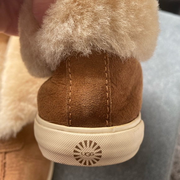 UGG Brown and Cream Women's Slippers - Picture 5 of 8